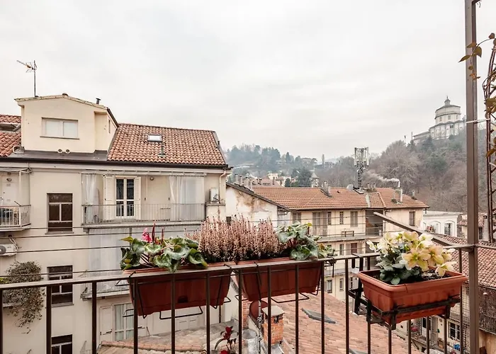 아파트 Panoramic Overlooking The Po River *